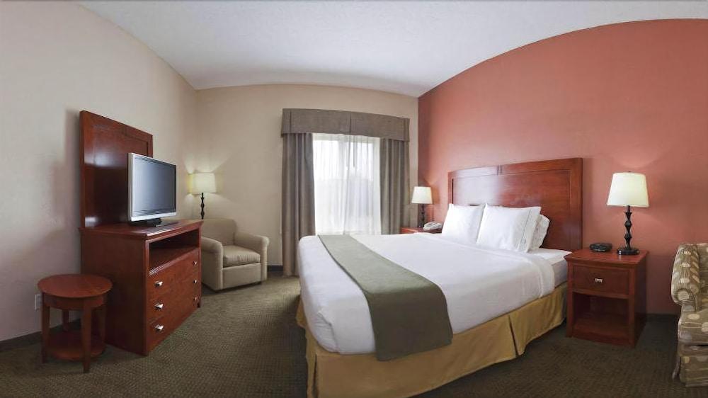 Holiday Inn Express Hotel & Suites Bedford By Ihg Экстерьер фото
