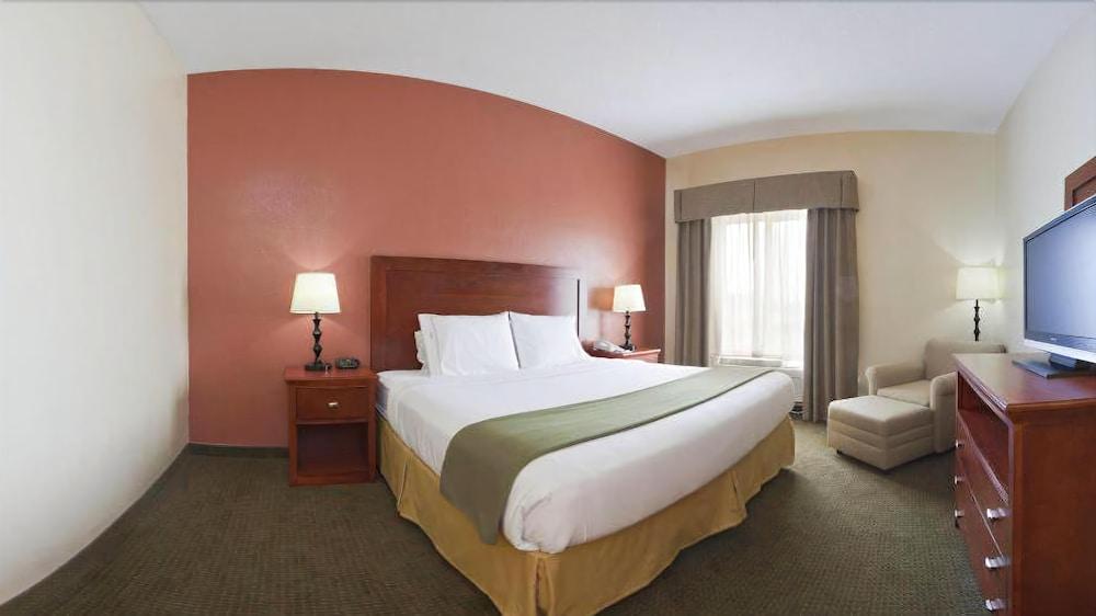 Holiday Inn Express Hotel & Suites Bedford By Ihg Экстерьер фото