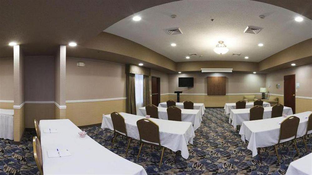 Holiday Inn Express Hotel & Suites Bedford By Ihg Экстерьер фото