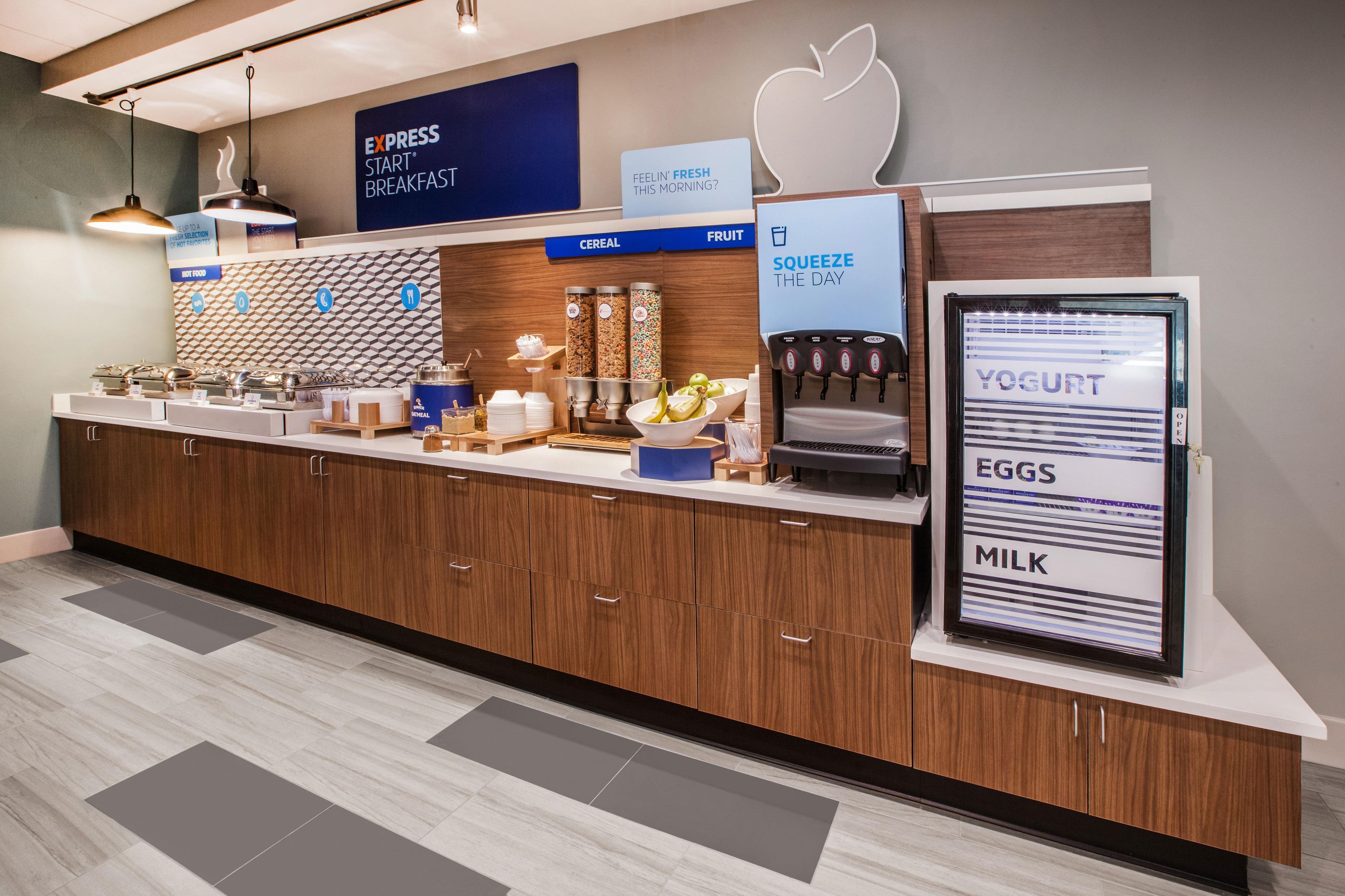 Holiday Inn Express Hotel & Suites Bedford By Ihg Экстерьер фото